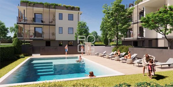 appartamento in vendita a Desenzano del Garda in zona Rivoltella
