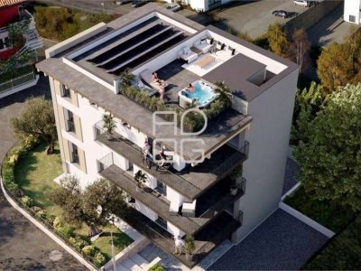appartamento in vendita a Desenzano del Garda in zona Rivoltella