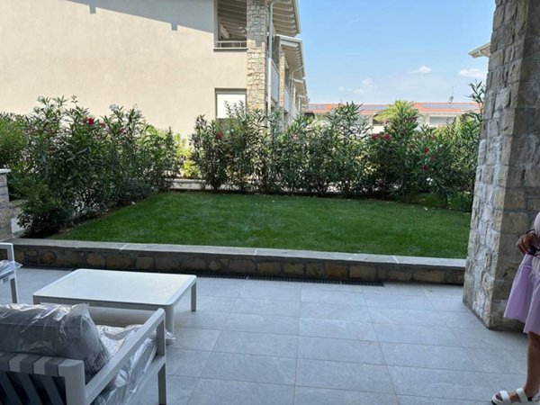 appartamento in vendita a Desenzano del Garda in zona Rivoltella