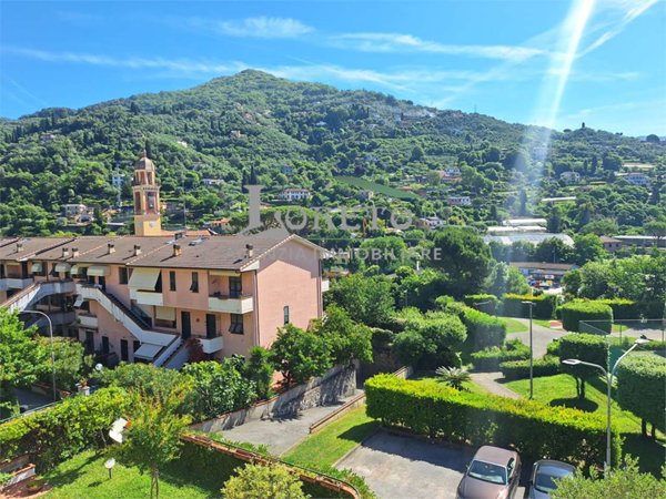 casa indipendente in vendita a Desenzano del Garda in zona San Pietro