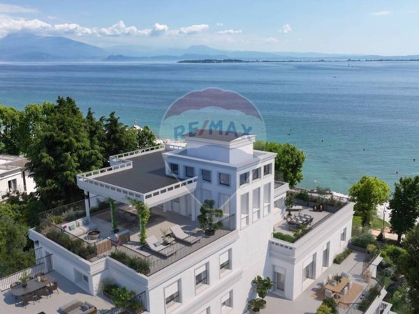 appartamento in vendita a Desenzano del Garda