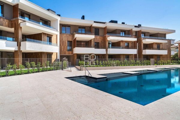 appartamento in vendita a Desenzano del Garda in zona Rivoltella