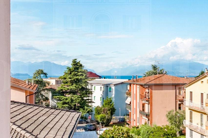 appartamento in vendita a Desenzano del Garda