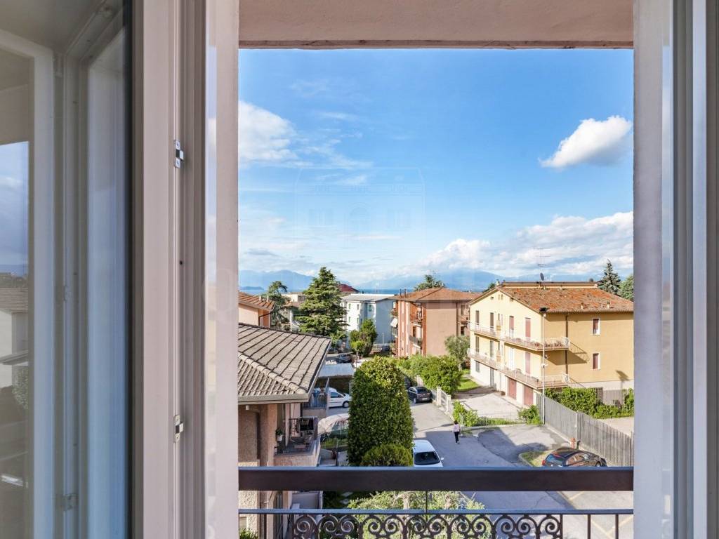 appartamento in vendita a Desenzano del Garda