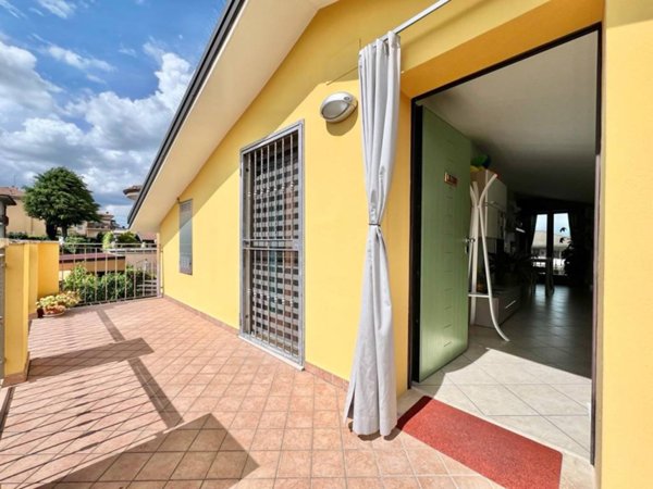 appartamento in vendita a Desenzano del Garda in zona Rivoltella