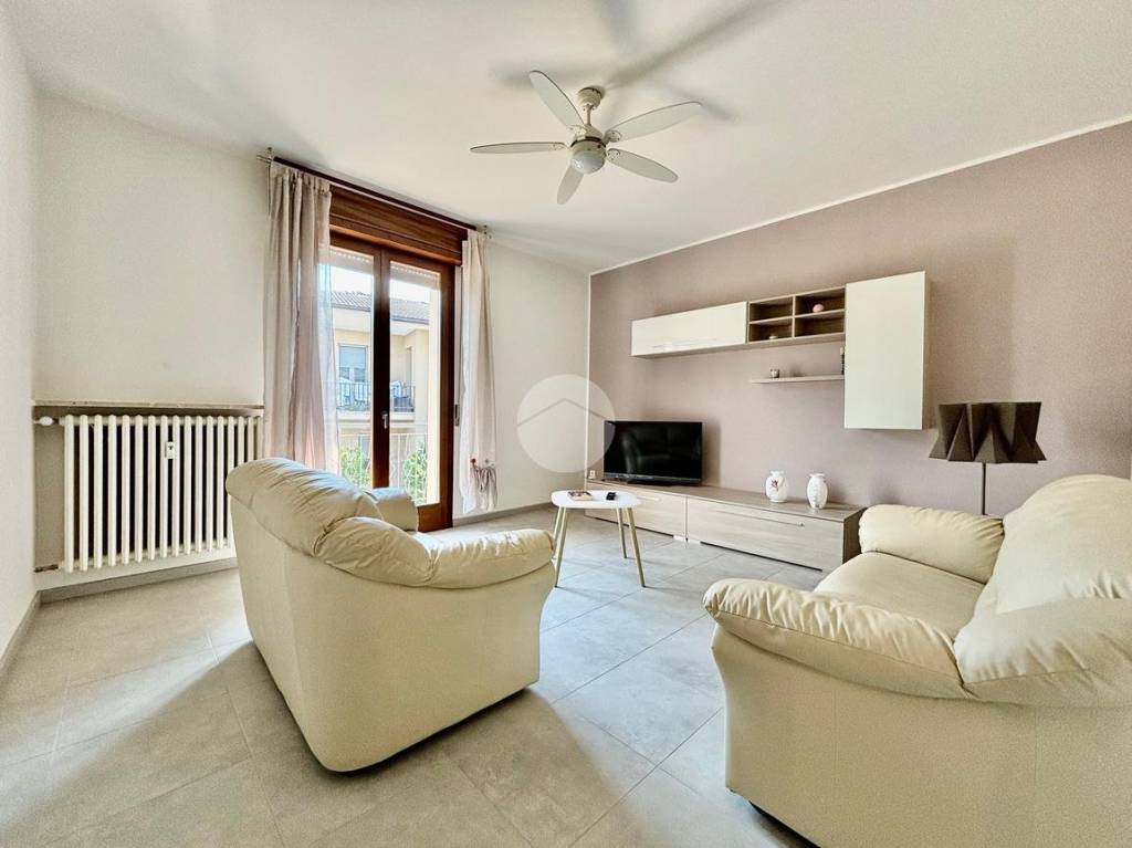 appartamento in vendita a Desenzano del Garda in zona Rivoltella
