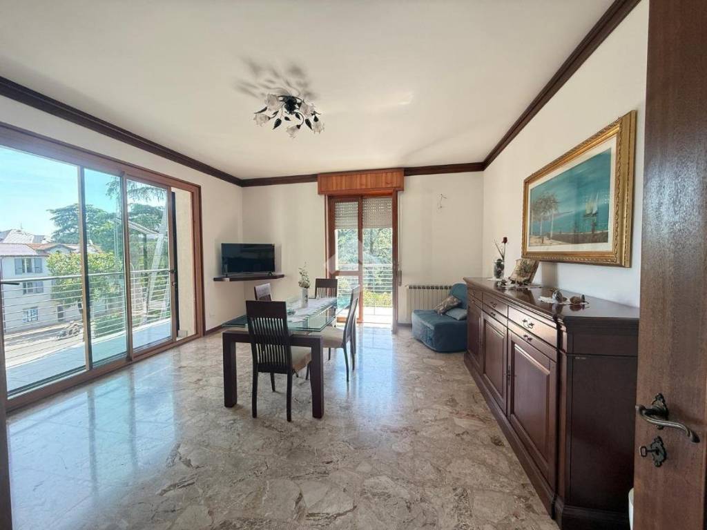 appartamento in vendita a Desenzano del Garda
