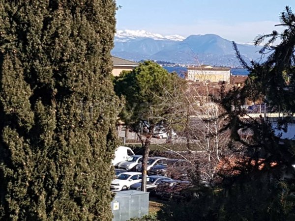 casa indipendente in vendita a Desenzano del Garda