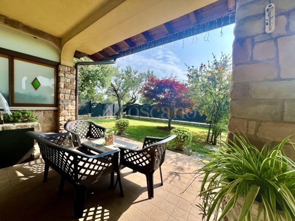 casa indipendente in vendita a Desenzano del Garda