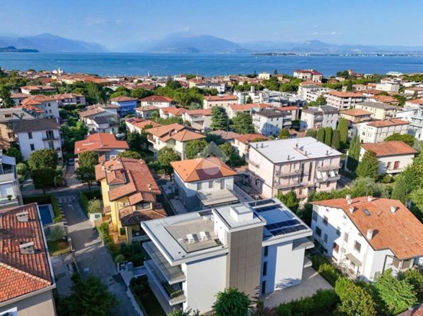 appartamento in vendita a Desenzano del Garda