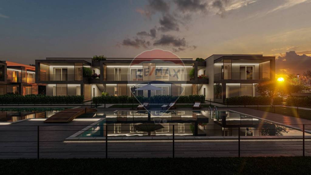 appartamento in vendita a Desenzano del Garda in zona Rivoltella