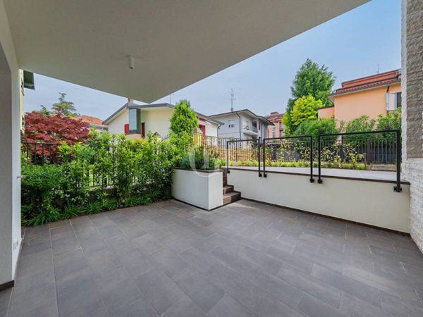 appartamento in vendita a Desenzano del Garda