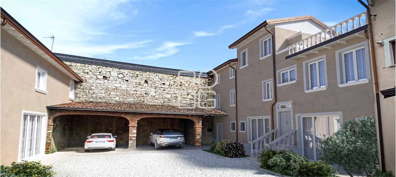 appartamento in vendita a Desenzano del Garda