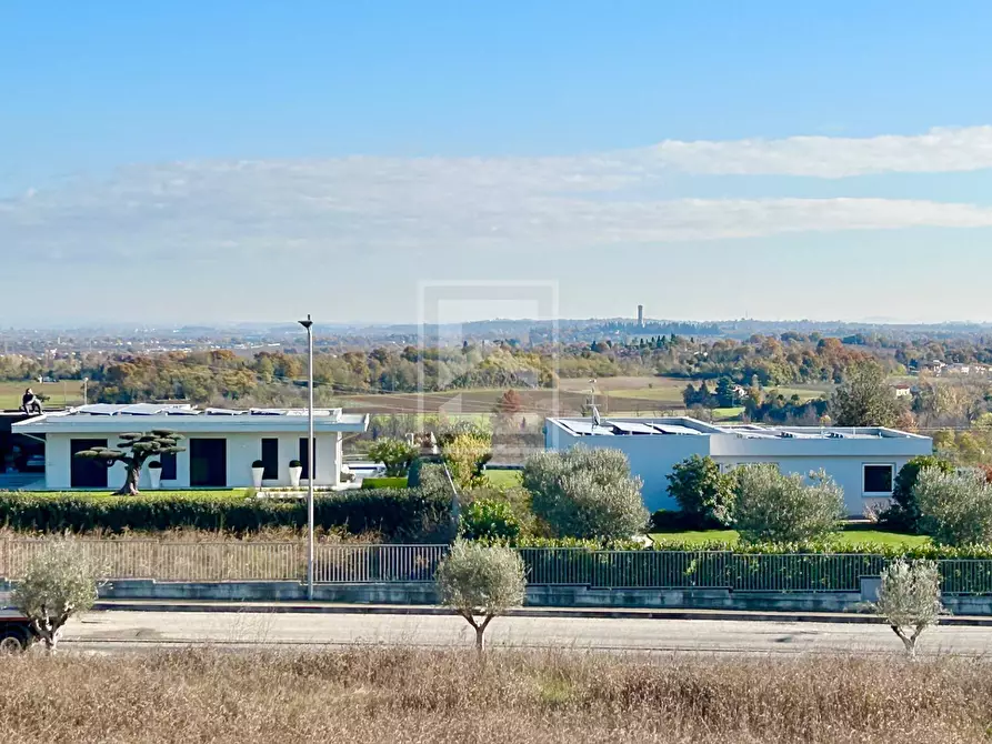casa indipendente in vendita a Desenzano del Garda