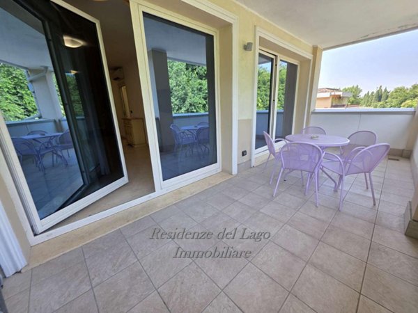 appartamento in vendita a Desenzano del Garda in zona Rivoltella