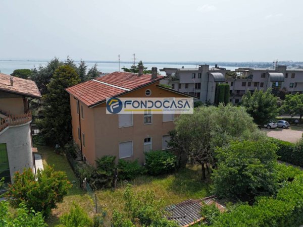 casa indipendente in vendita a Desenzano del Garda