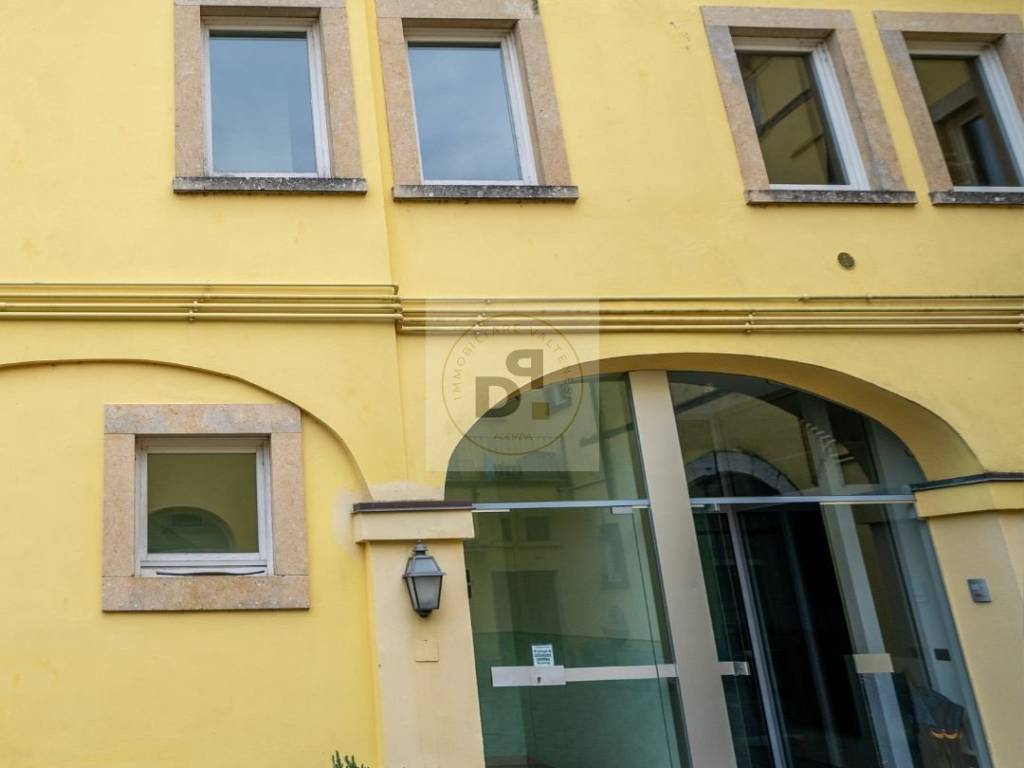 appartamento in vendita a Desenzano del Garda