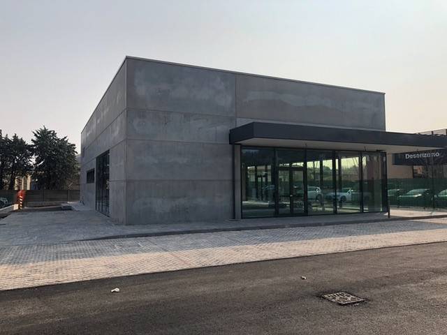 negozio in vendita a Desenzano del Garda