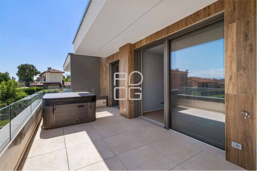 appartamento in vendita a Desenzano del Garda