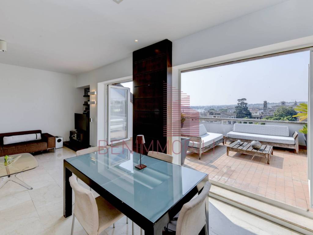 appartamento in vendita a Desenzano del Garda