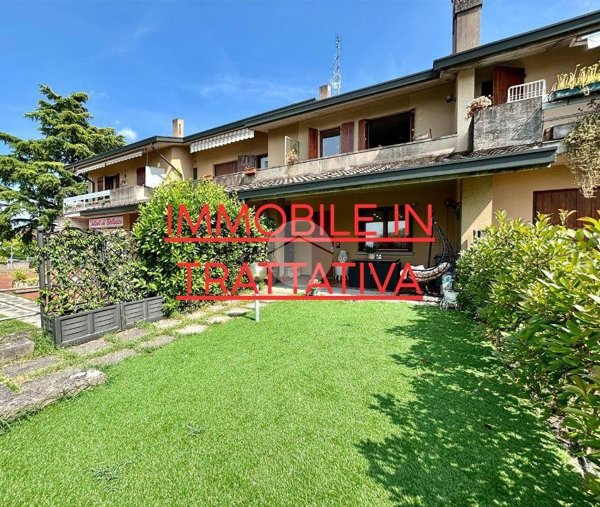 appartamento in vendita a Desenzano del Garda in zona Rivoltella