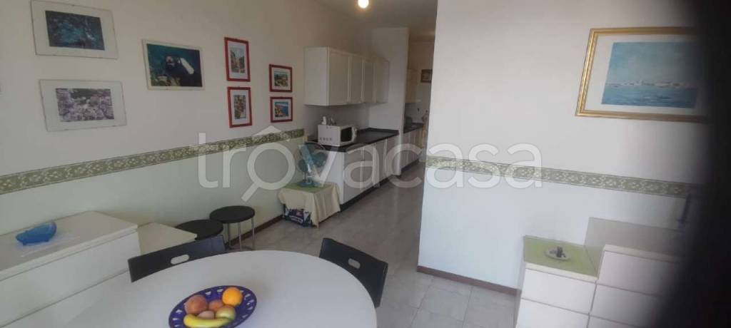 appartamento in vendita a Desenzano del Garda in zona Rivoltella