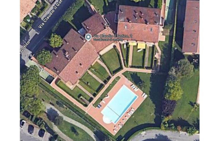 appartamento in vendita a Desenzano del Garda in zona Rivoltella