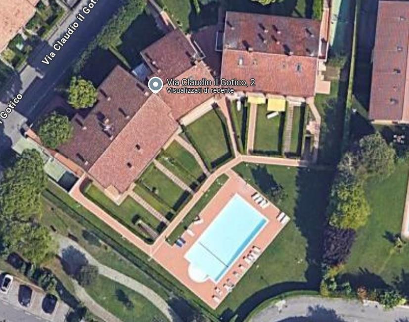 appartamento in vendita a Desenzano del Garda in zona Rivoltella
