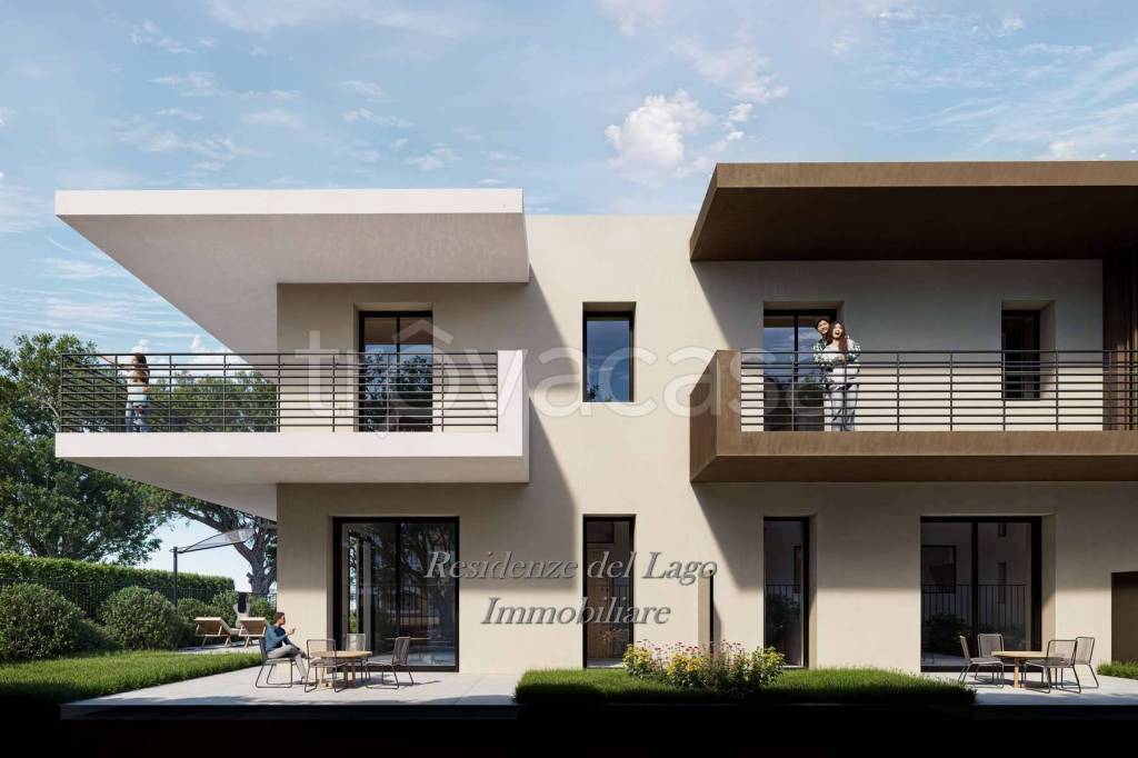 casa indipendente in vendita a Desenzano del Garda in zona Rivoltella