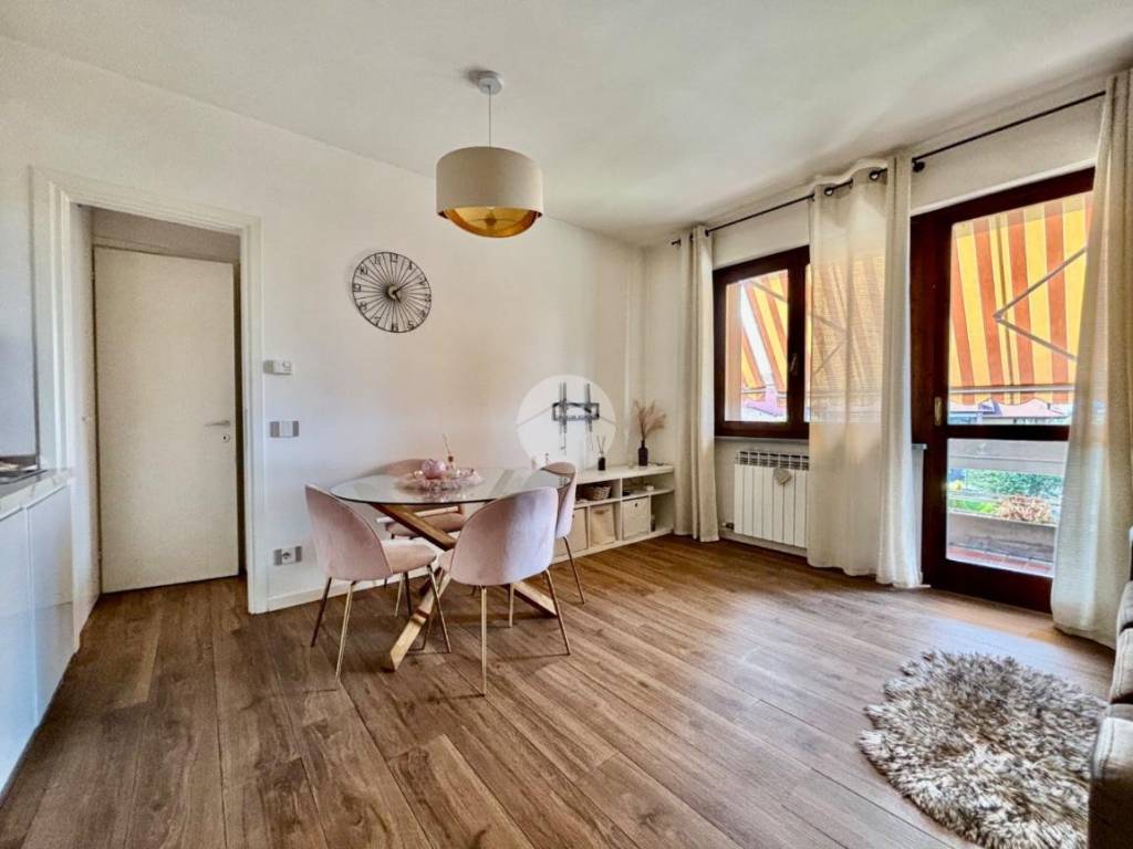 appartamento in vendita a Desenzano del Garda in zona Rivoltella