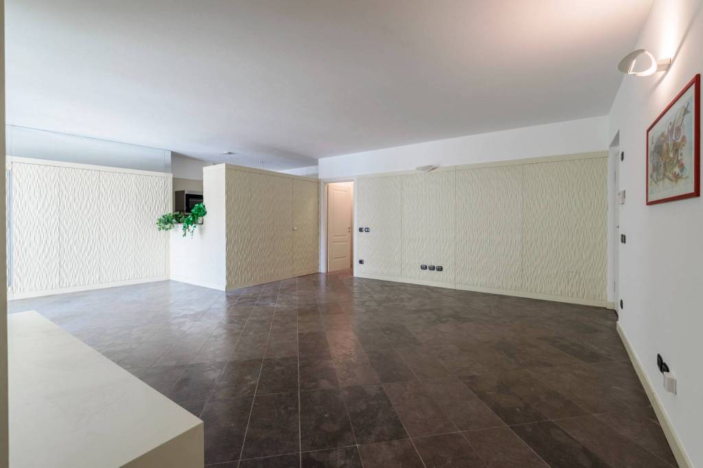appartamento in vendita a Desenzano del Garda
