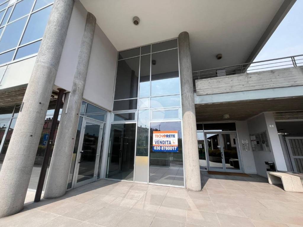 negozio in vendita a Desenzano del Garda