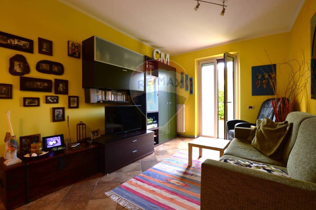 appartamento in vendita a Desenzano del Garda in zona Rivoltella