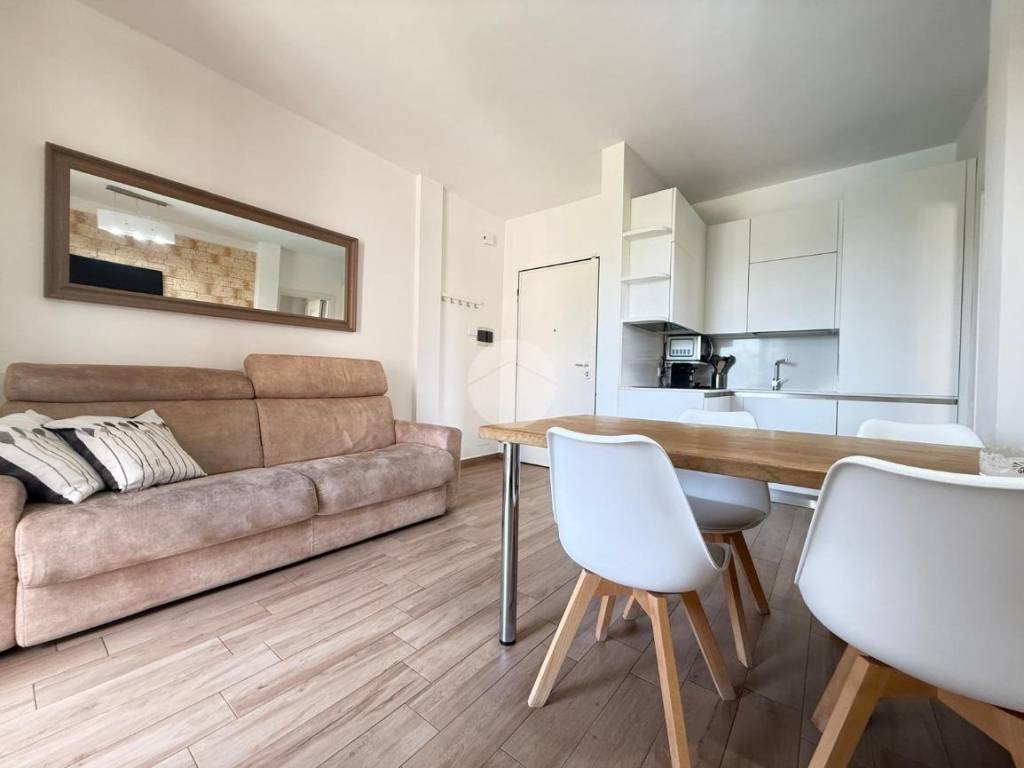 appartamento in vendita a Desenzano del Garda