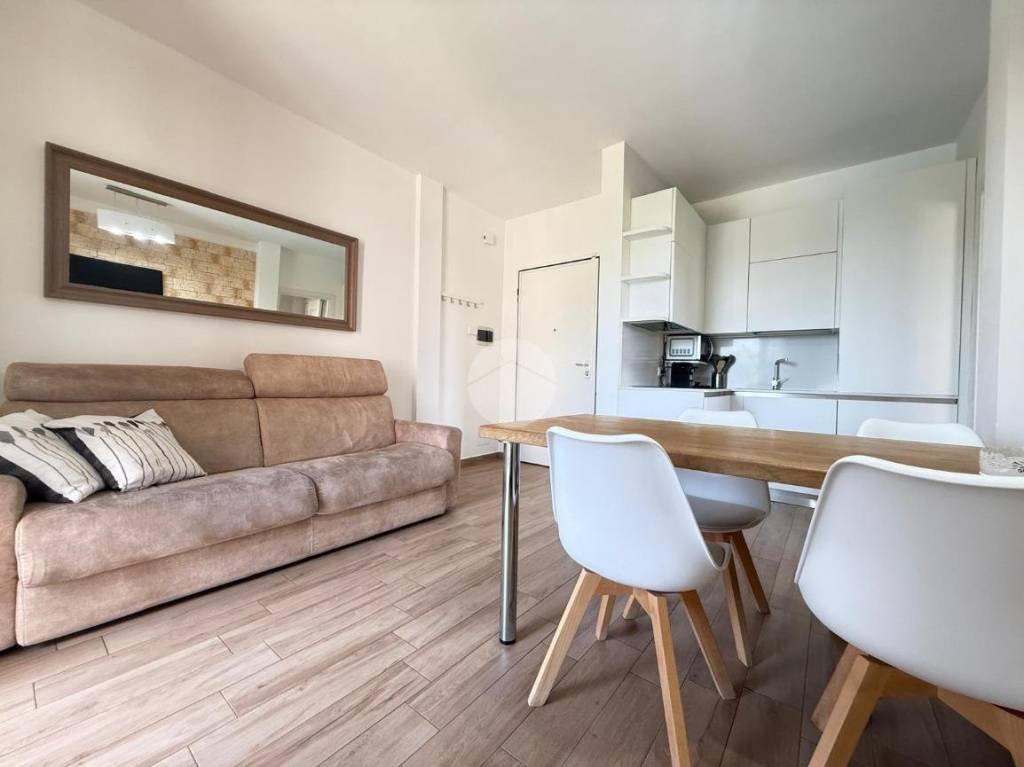 appartamento in vendita a Desenzano del Garda