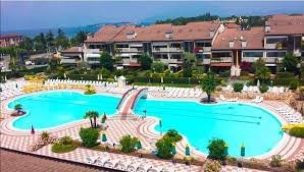 appartamento in vendita a Desenzano del Garda in zona Rivoltella