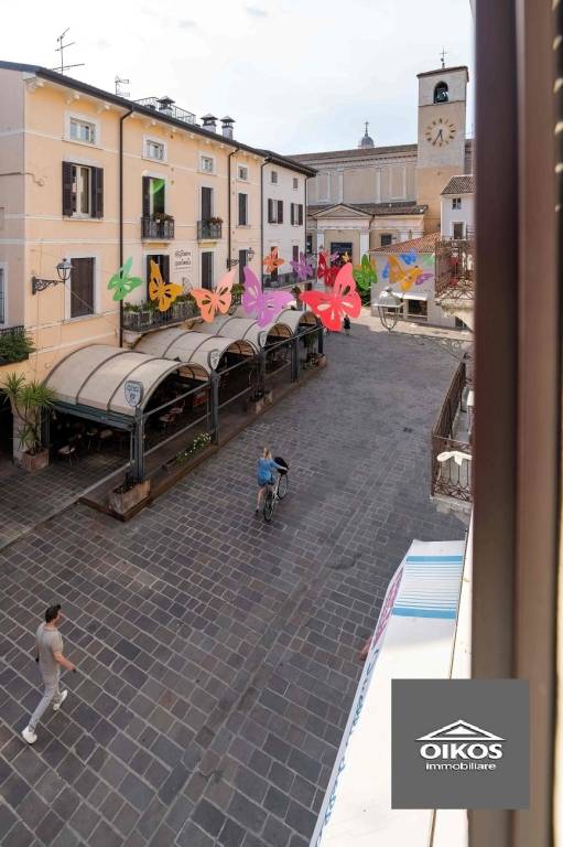 appartamento in vendita a Desenzano del Garda