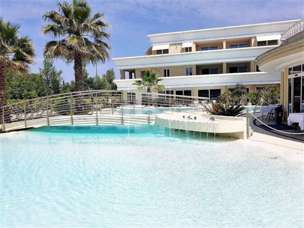 appartamento in vendita a Desenzano del Garda in zona Rivoltella