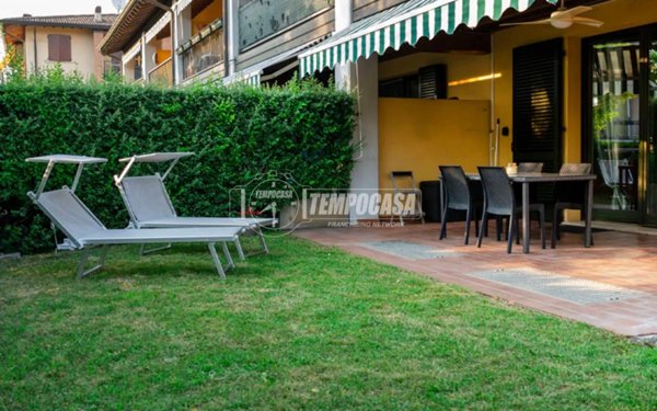 appartamento in vendita a Desenzano del Garda in zona Rivoltella