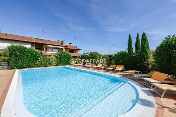 appartamento in vendita a Desenzano del Garda in zona Rivoltella