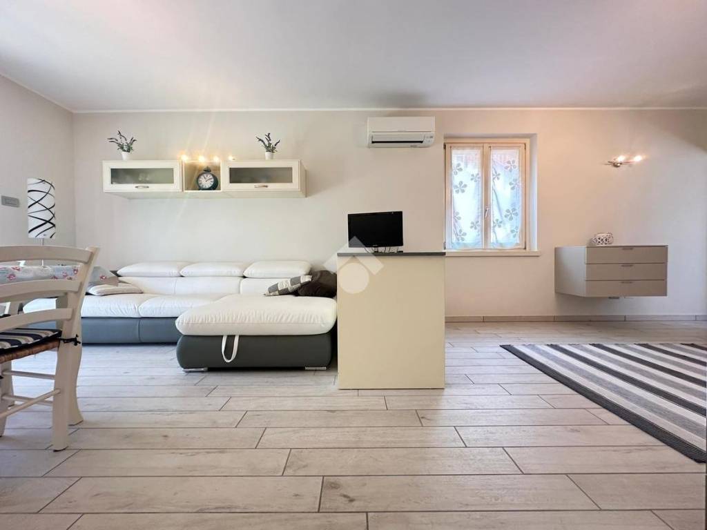 appartamento in vendita a Desenzano del Garda