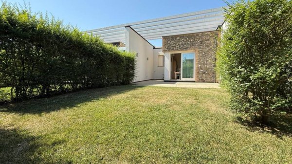 casa indipendente in vendita a Desenzano del Garda