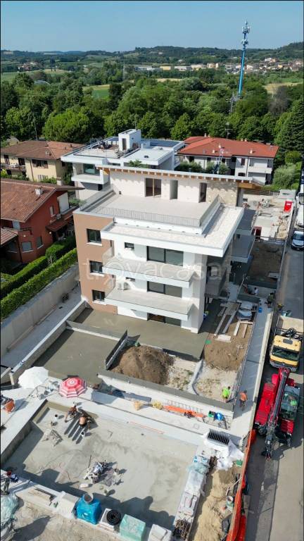 appartamento in vendita a Desenzano del Garda