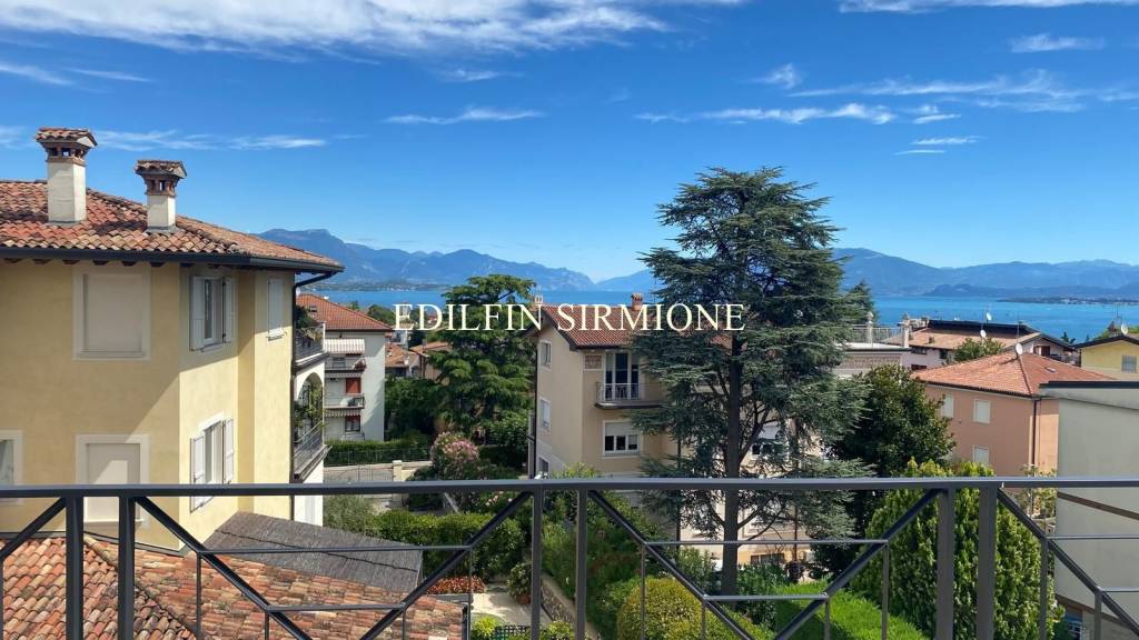 appartamento in vendita a Desenzano del Garda