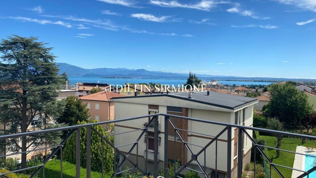 appartamento in vendita a Desenzano del Garda