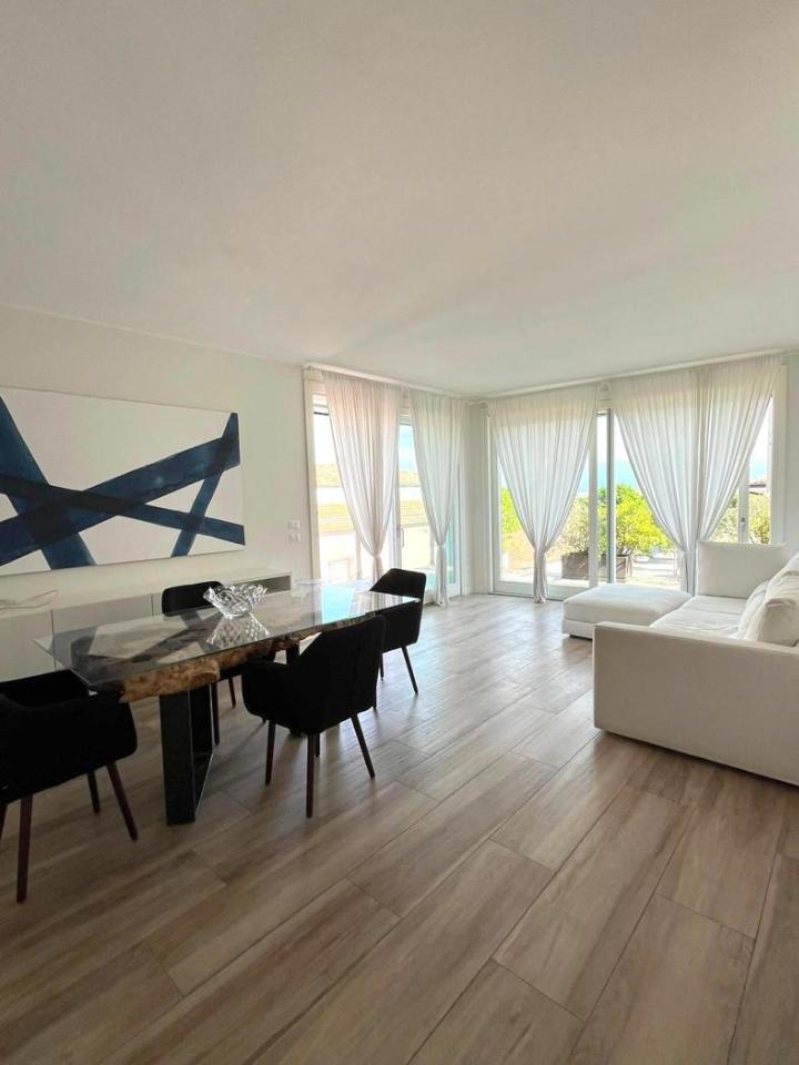 appartamento in vendita a Desenzano del Garda in zona Rivoltella