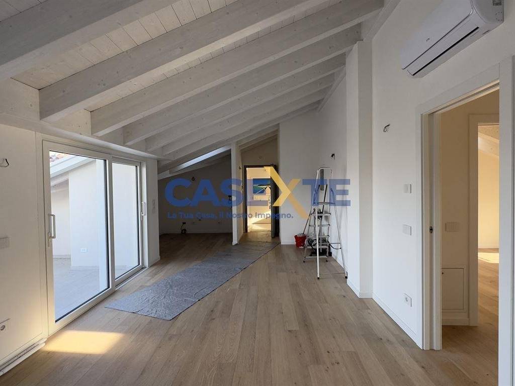 appartamento in vendita a Desenzano del Garda
