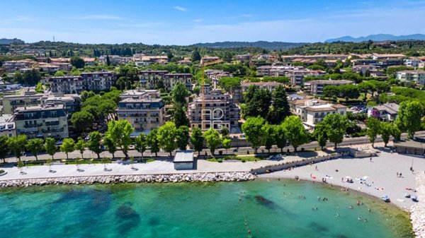 appartamento in vendita a Desenzano del Garda