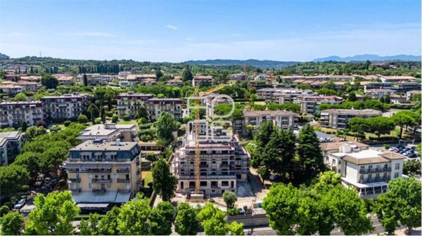 appartamento in vendita a Desenzano del Garda