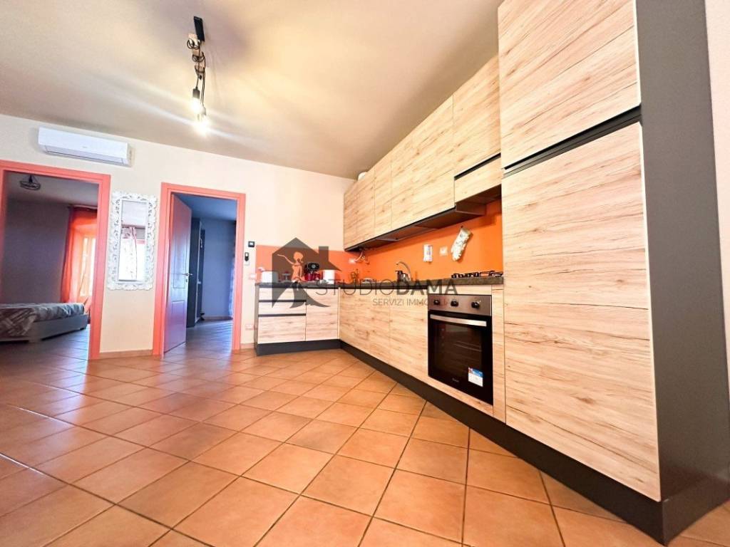 appartamento in vendita a Desenzano del Garda in zona Vaccarolo